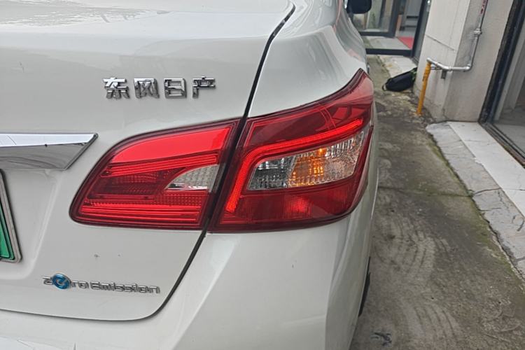 Used Nissan Sylphy EV 2018 Smart Edition Exterior 3