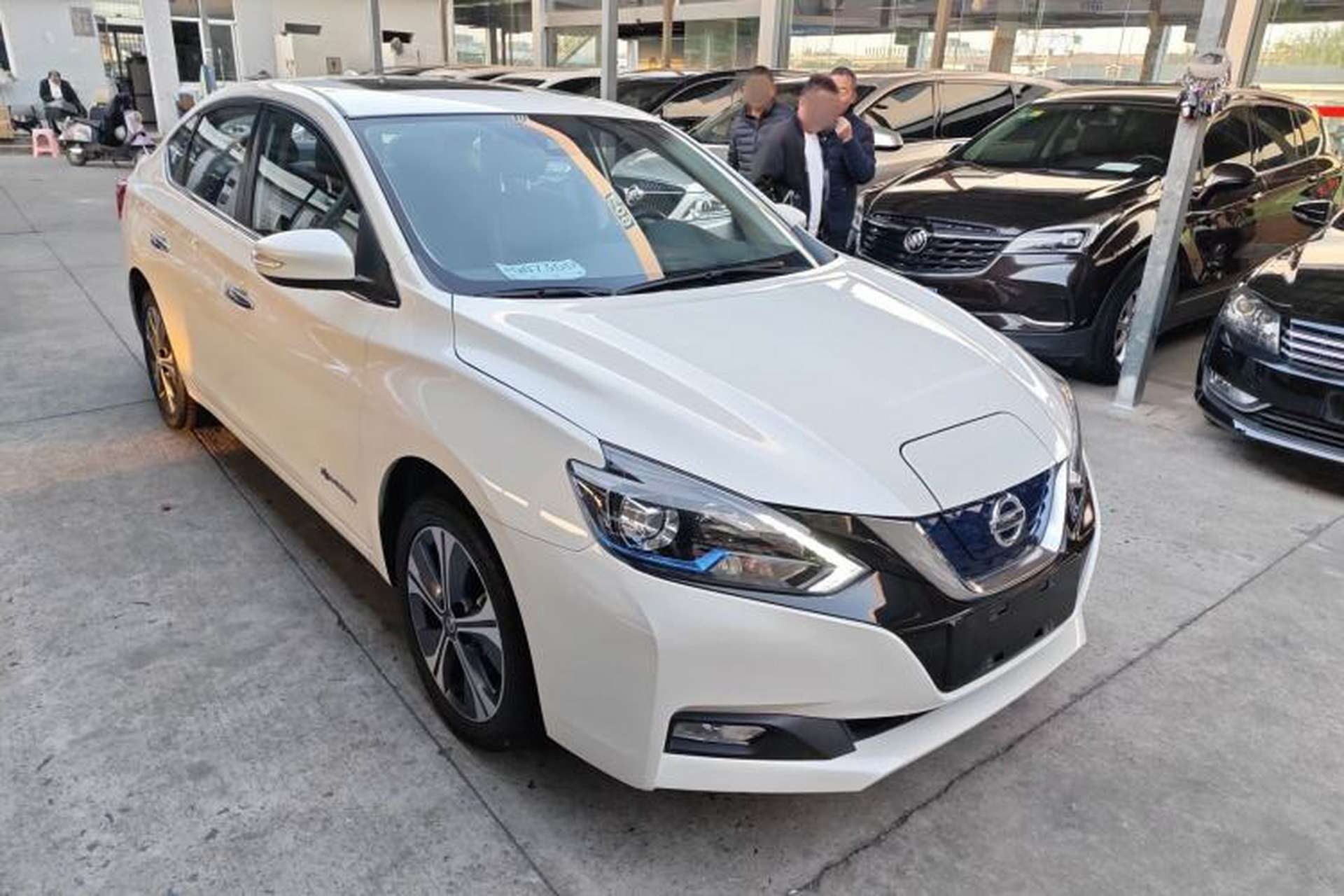 Used Nissan Sylphy EV 2018 ZhiZun Edition Front Right 45 Deg