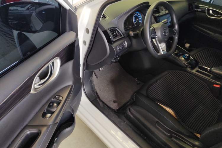 Used Nissan Sylphy EV 2018 Smart Edition Interior 2