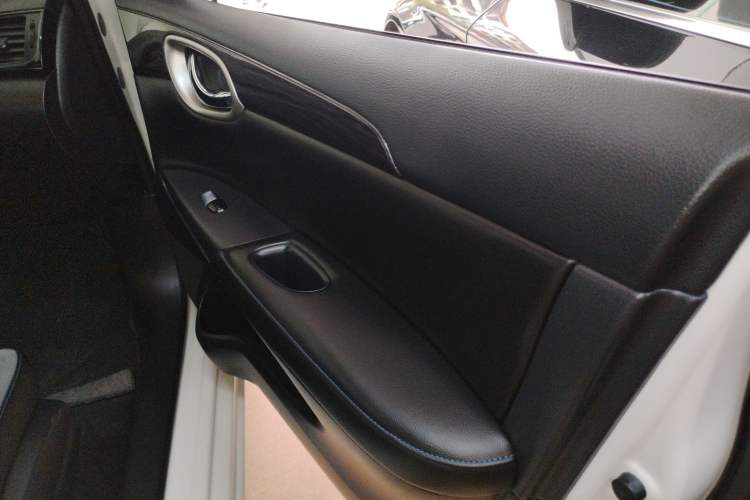 Used Nissan Sylphy EV 2018 ZhiZun Edition Interior 5