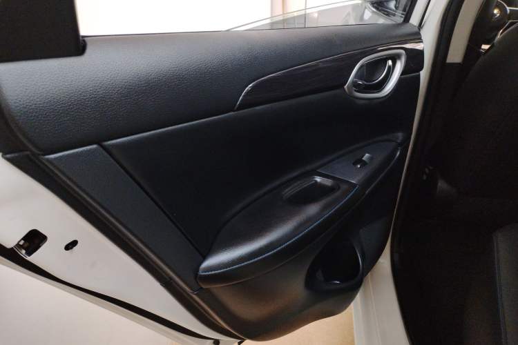 Used Nissan Sylphy EV 2018 ZhiZun Edition Interior 8
