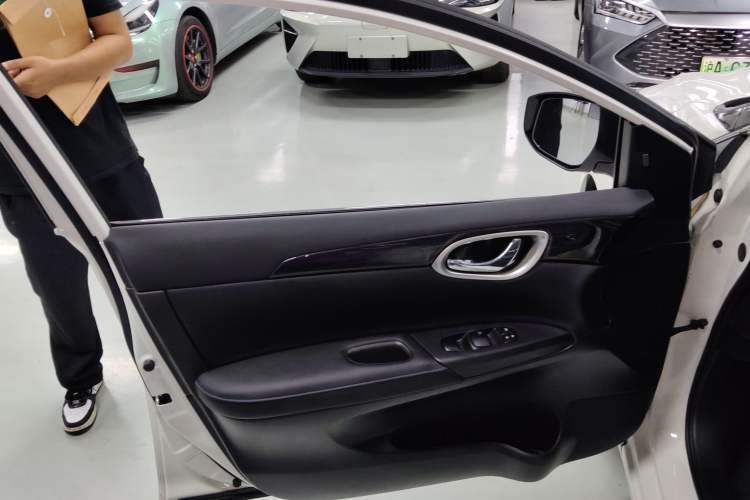 Used Nissan Sylphy EV 2018 ZhiZun Edition Left Front Door Interior