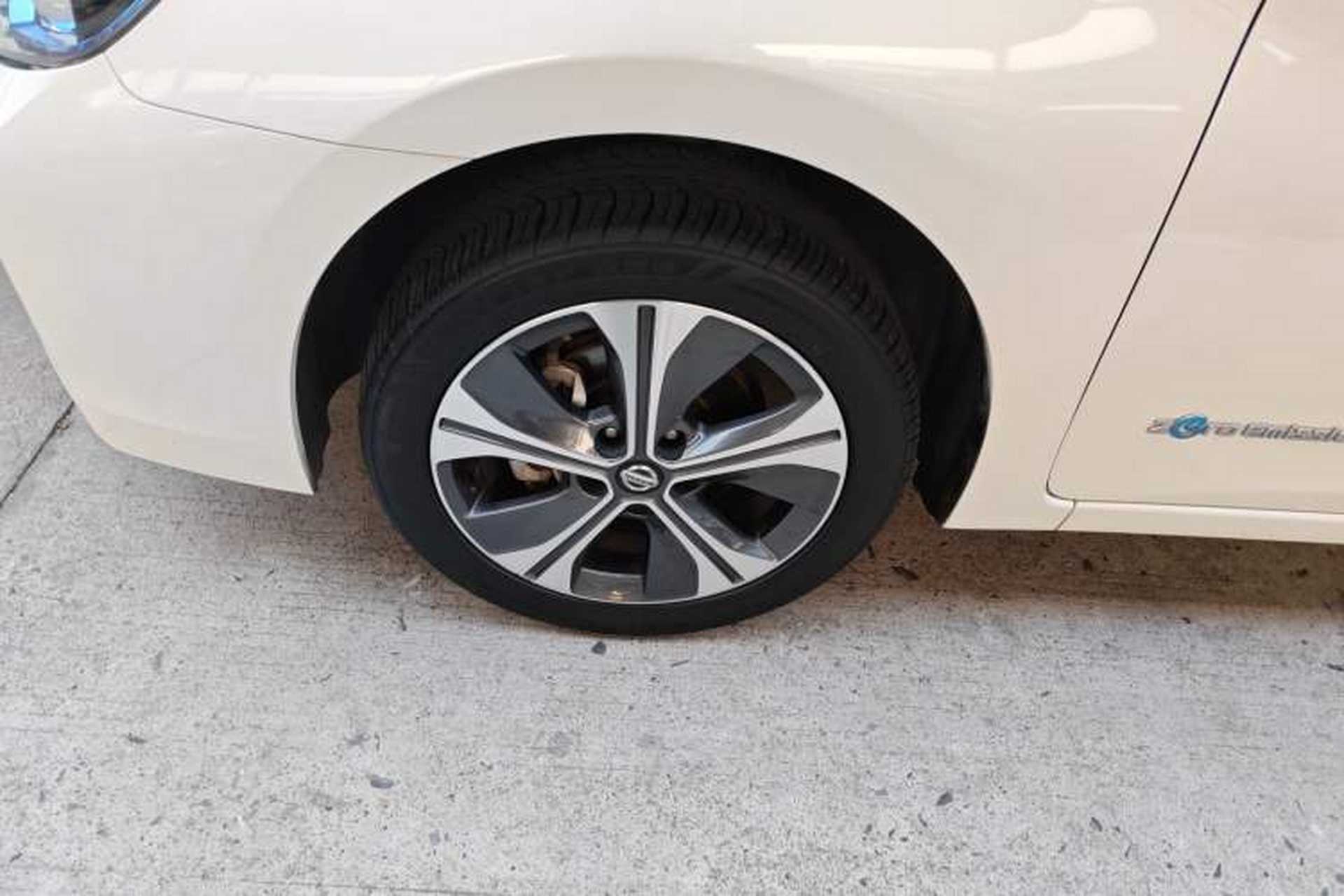 Used Nissan Sylphy EV 2018 ZhiZun Edition Left Front Wheel Hub