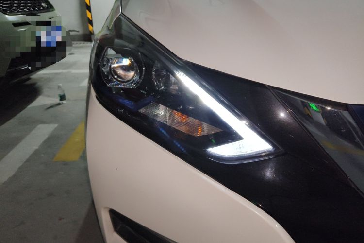 Used Nissan Sylphy EV 2018 ZhiZun Edition Right Front Headlight