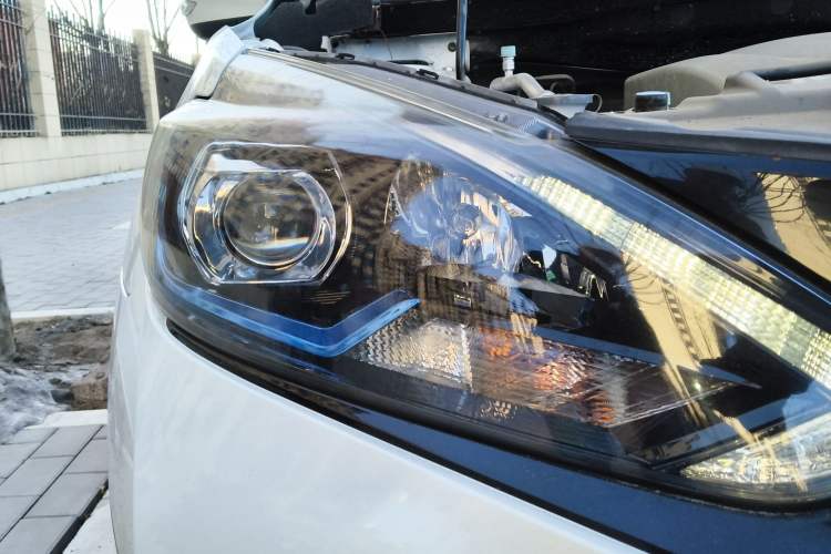 Used Nissan Sylphy EV 2018 ZhiZun Edition Right Front Headlight