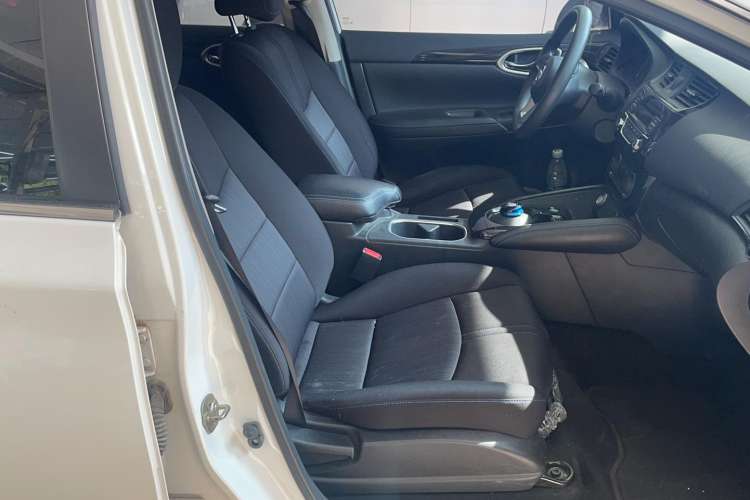 Used Nissan Sylphy EV  Right Front Seat