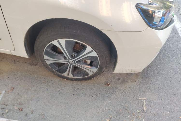 Used Nissan Sylphy EV 2018 ZhiZun Edition Right Front Wheel Hub