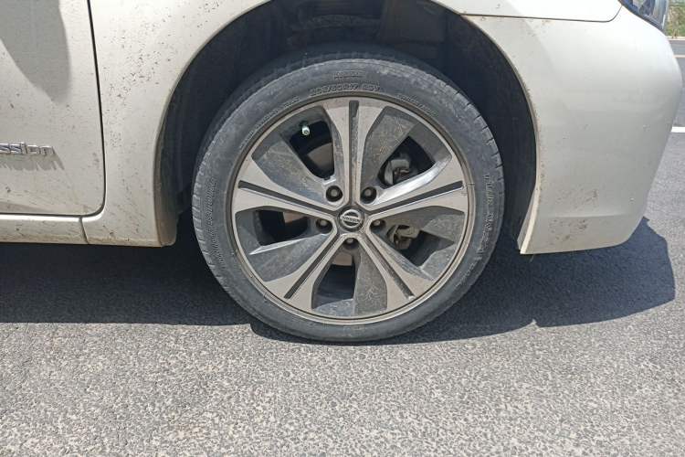 Used Nissan Sylphy EV 2018 ZhiZun Edition Right Front Wheel Hub