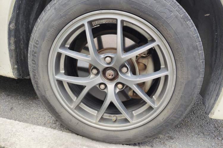 Used Nissan Sylphy EV 2018 Smart Edition Right Front Wheel Hub