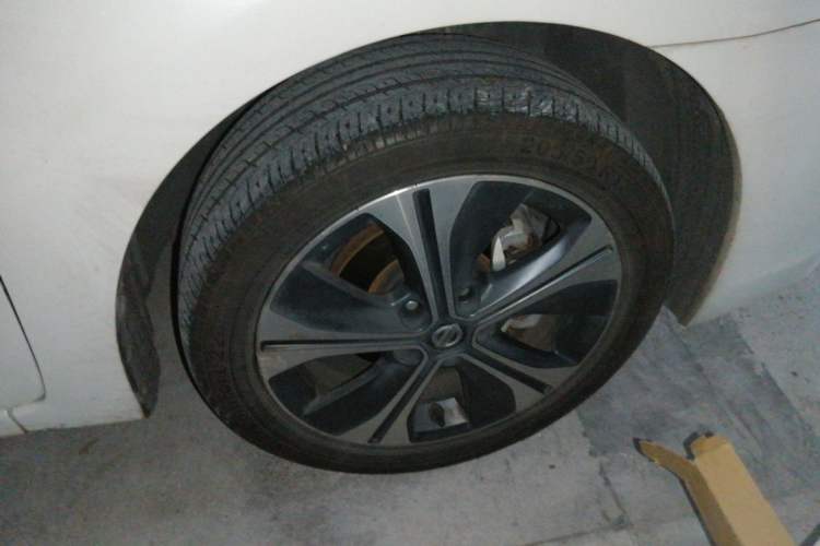 Used Nissan Sylphy EV 2018 ZhiZun Edition Right Front Wheel Hub
