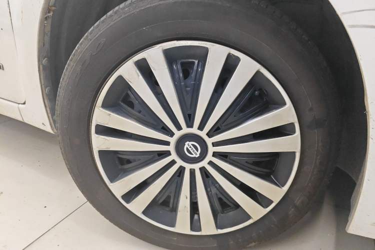 Used Nissan Sylphy EV 2018 ZhiZun Edition Right Front Wheel Hub