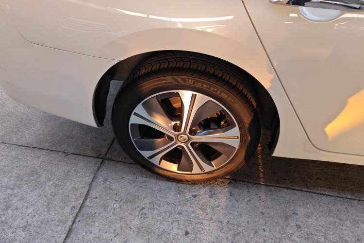 Used Nissan Sylphy EV 2018 ZhiZun Edition Right Rear Wheel Hub