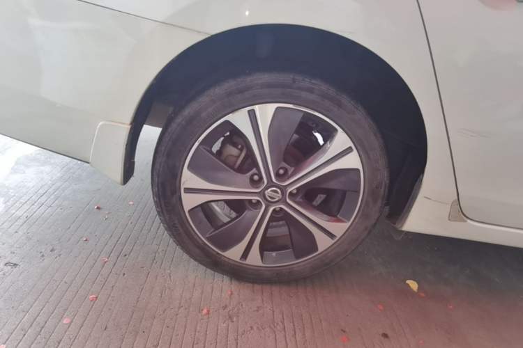 Used Nissan Sylphy EV 2018 ZhiZun Edition Right Rear Wheel Hub