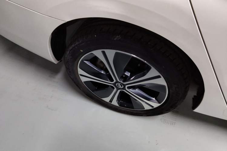 Used Nissan Sylphy EV 2018 ZhiZun Edition Right Rear Wheel Hub