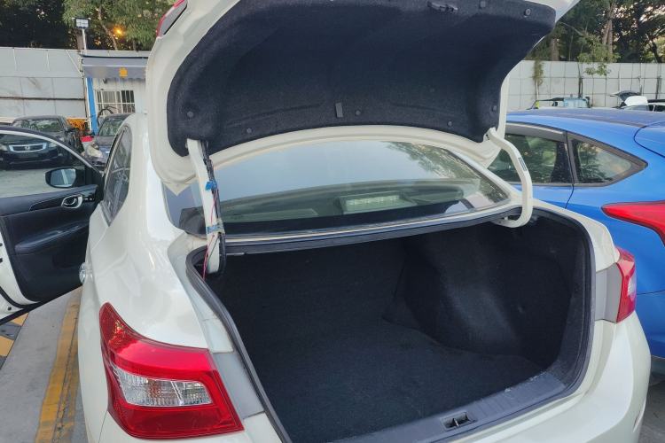 Used Nissan Sylphy EV 2018 Smart Edition Trunk