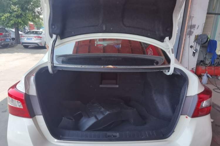 Used Nissan Sylphy EV 2018 ZhiZun Edition Trunk
