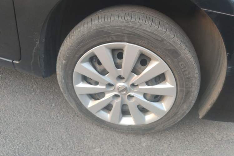 Used Nissan Sylphy EV 2020 Comfort Edition Right Front Wheel Hub