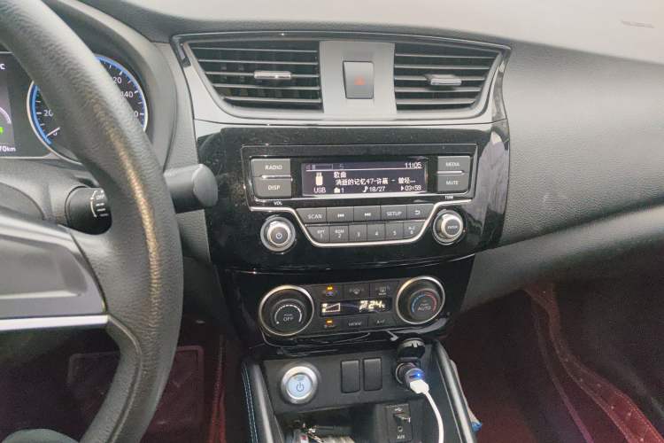 Used Nissan Sylphy EV 2020 Comfort Edition Audio And AC Panel