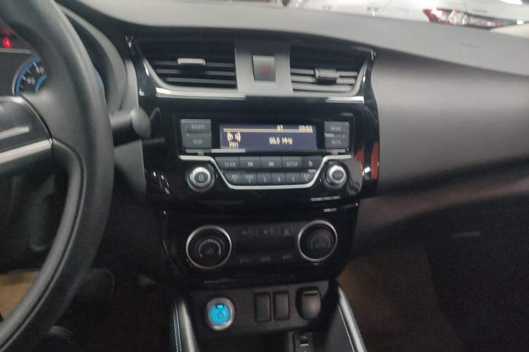 Used Nissan Sylphy EV 2020 Comfort Edition Audio And AC Panel
