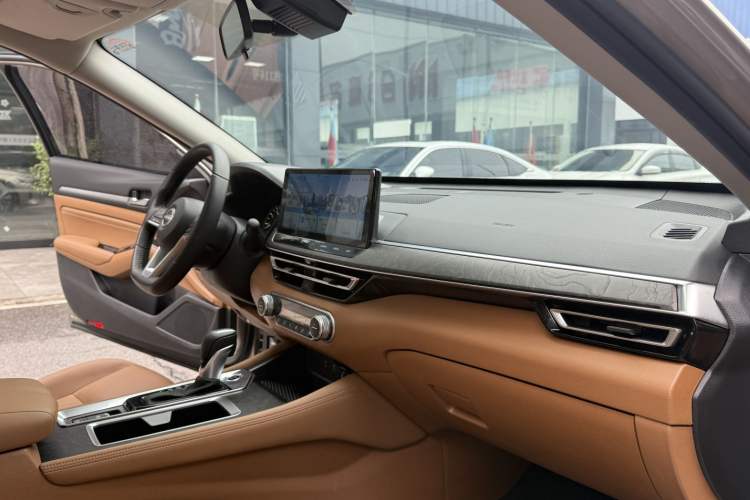 Used Nissan Teana 2022 2.0L XL-TLS Enjoyment Edition Interior 8