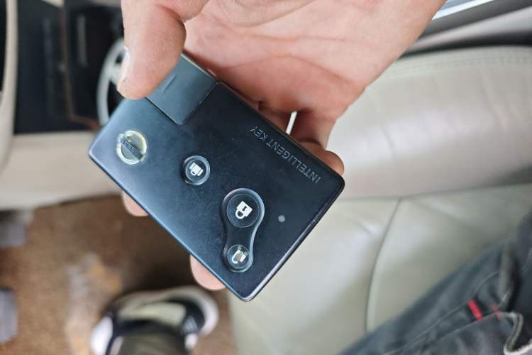 Used Nissan Teana 2004 230JK Vehicle Key