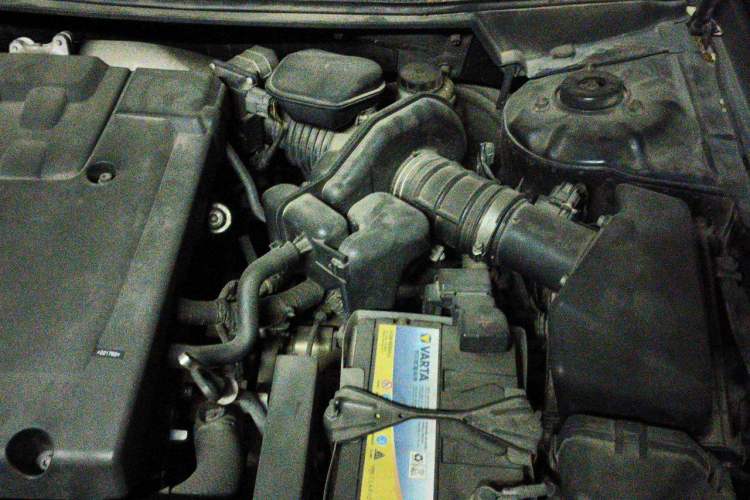 Used Nissan Teana 2006 230JK-S Comfort Sunroof Engine Bay Left