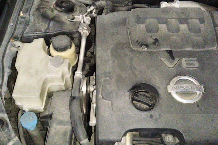 Used Nissan Teana 2006 230JK-S Comfort Sunroof Engine Bay Right