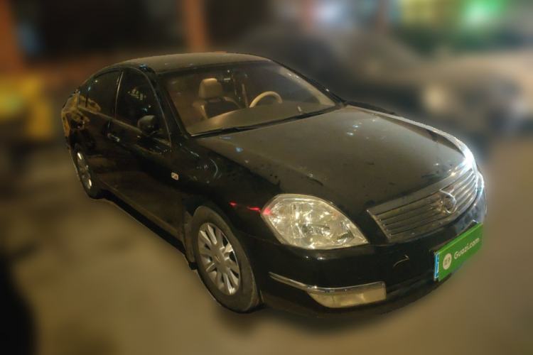 Used Nissan Teana 2006 230JK 2nd Anniversary Edition Front Right 45 Deg