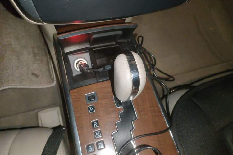 Used Nissan Teana 2006 230JK 2nd Anniversary Edition Gear Lever