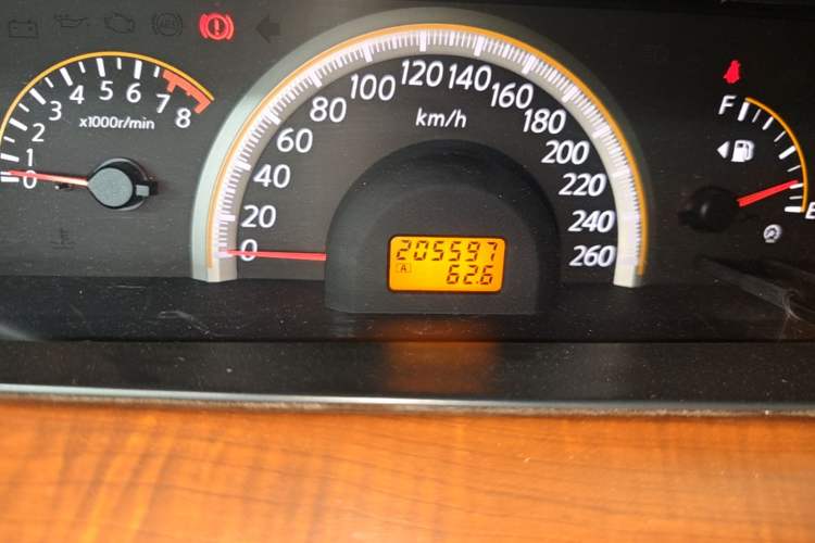Used Nissan Teana 2006 230JK-S Comfort Sunroof Odometer Close Up