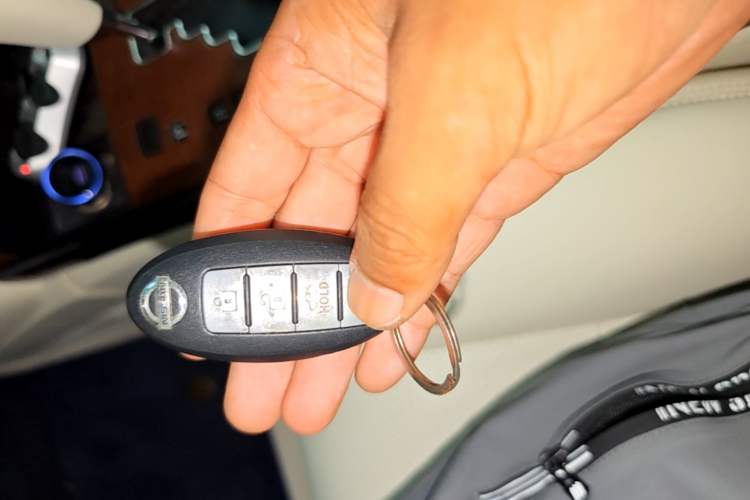 Used Nissan Teana 2006 230JK-S Comfort Sunroof Vehicle Key