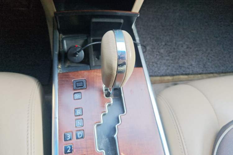 Used Nissan Teana 2006 200JK Deluxe Sunroof Gear Lever
