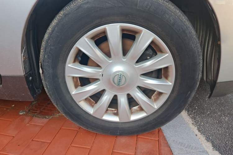 Used Nissan Teana 2006 200JK Deluxe Sunroof Right Front Wheel Hub
