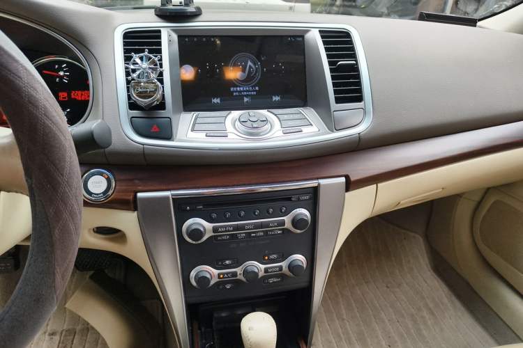 Used Nissan Teana 2008 Duke 2.5L XV Luxury Edition Audio And AC Panel