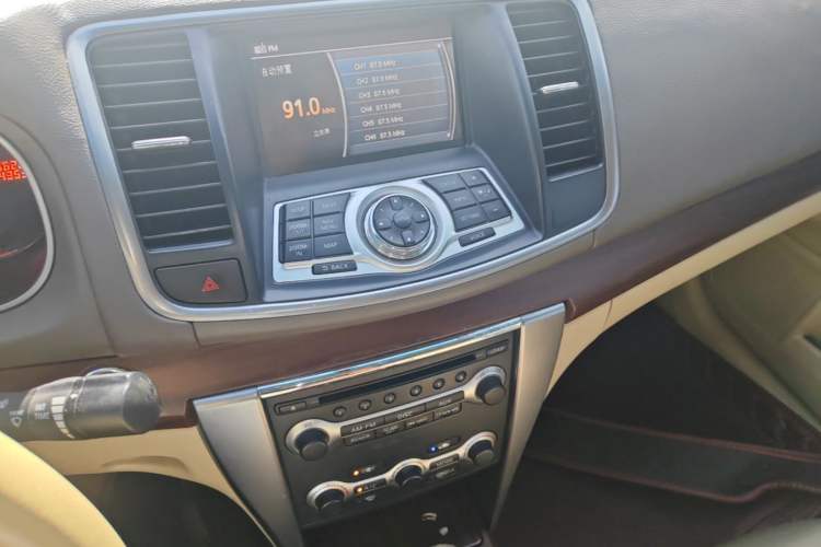 Used Nissan Teana 2008 Duke 2.5L XV Luxury Edition Audio And AC Panel