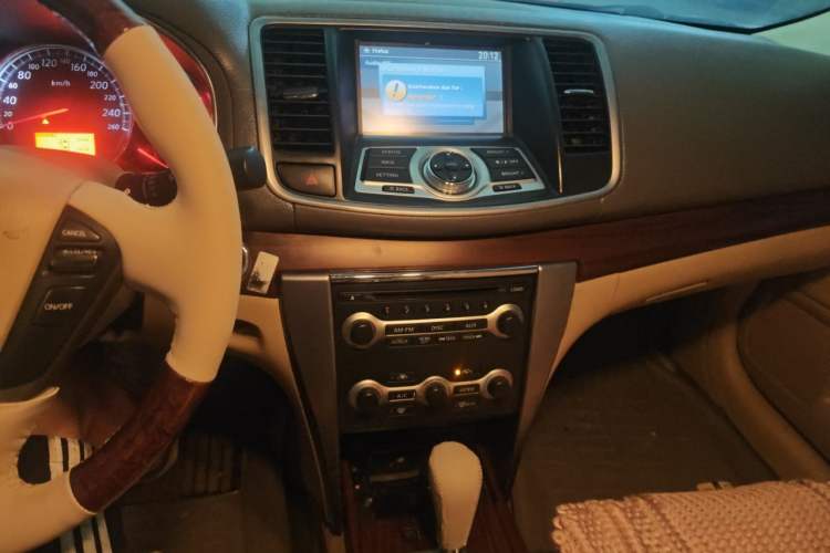 Used Nissan Teana 2008 Duke 2.5L XV Luxury Edition Audio And AC Panel