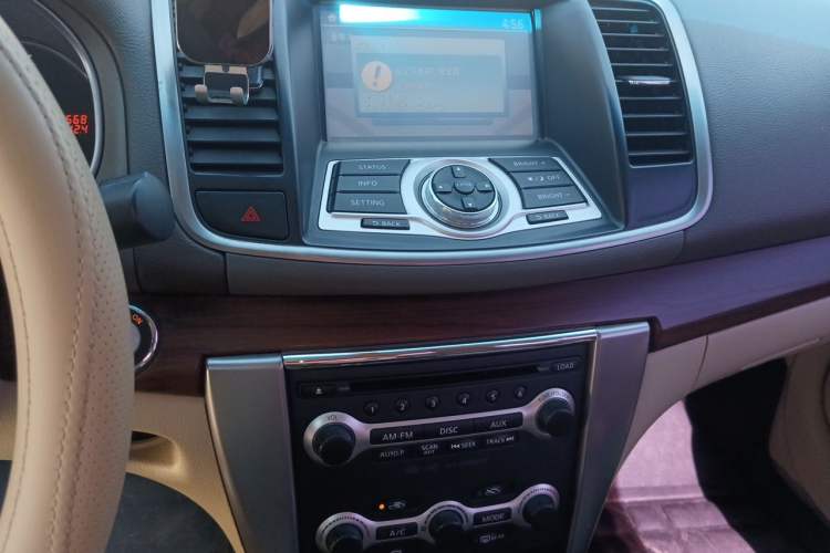 Used Nissan Teana 2008 Duke 2.5L XV Luxury Edition Audio And AC Panel