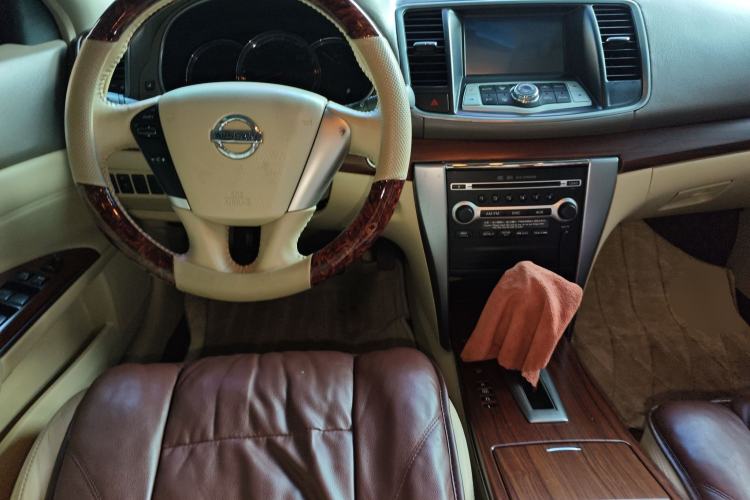 Used Nissan Teana 2008 2.0L XL Comfort Edition Center Console