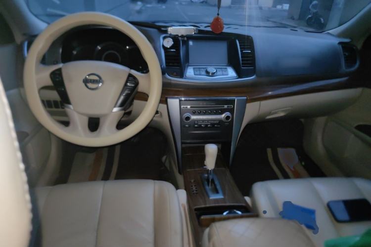 Used Nissan Teana 2008 2.0L XL Comfort Edition Center Console