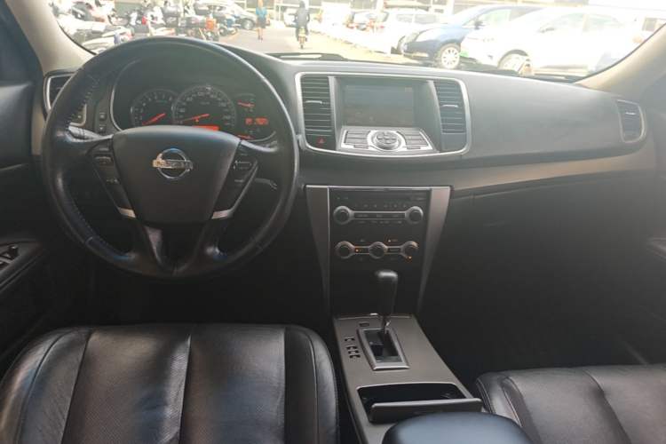 Used Nissan Teana 2008 2.5L RX Cool Edition Center Console