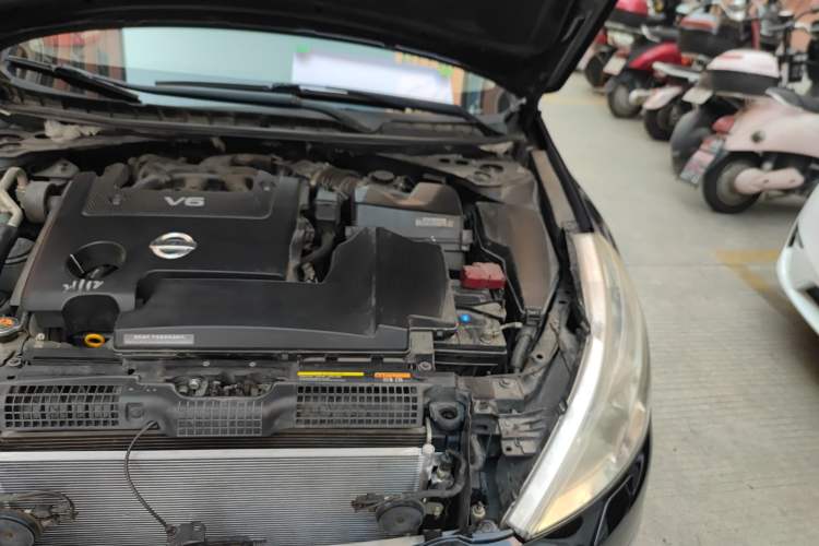 Used Nissan Teana 2008 Duke 2.5L XV Luxury Edition Engine Bay Left