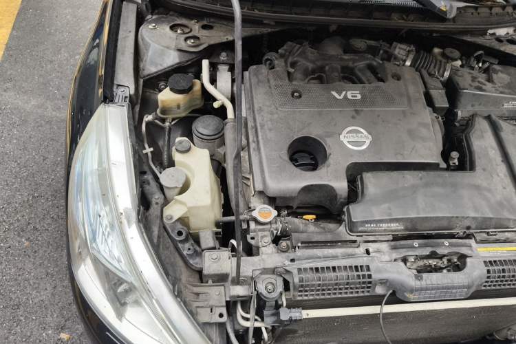 Used Nissan Teana 2008 Duke 2.5L XV Luxury Edition Engine Bay Right