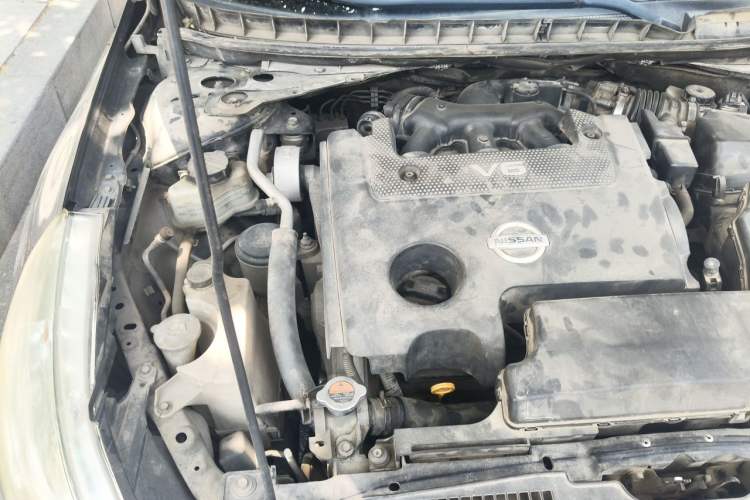Used Nissan Teana 2008 Duke 2.5L XV Luxury Edition Engine Bay Right