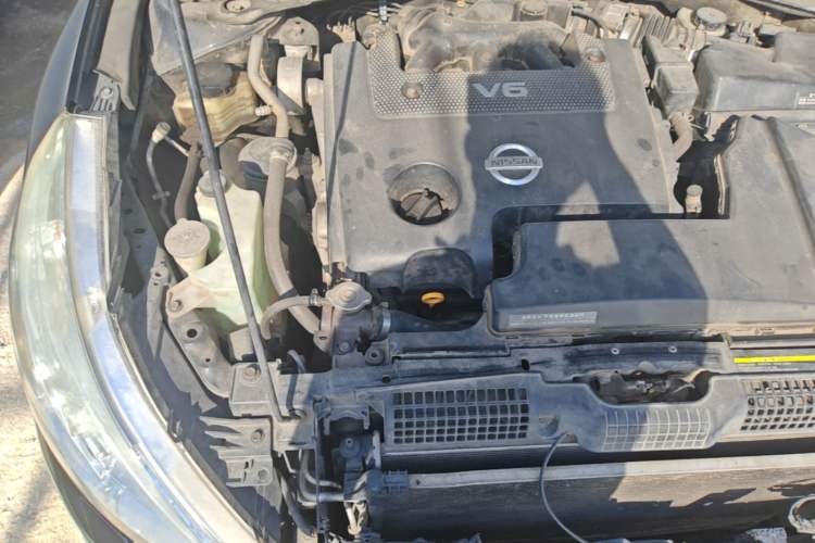 Used Nissan Teana 2008 Duke 2.5L XV Luxury Edition Engine Bay Right