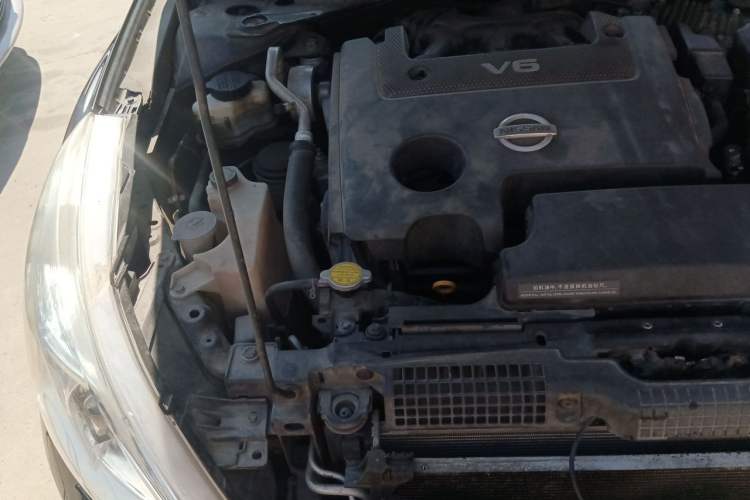 Used Nissan Teana 2008 Duke 2.5L XV Luxury Edition Engine Bay Right