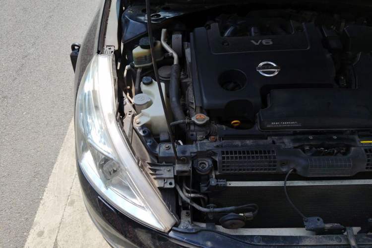 Used Nissan Teana 2008 Duke 2.5L XV Luxury Edition Engine Bay Right