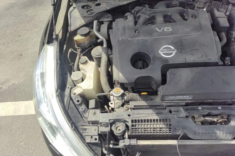 Used Nissan Teana 2008 Duke 2.5L XV Luxury Edition Engine Bay Right