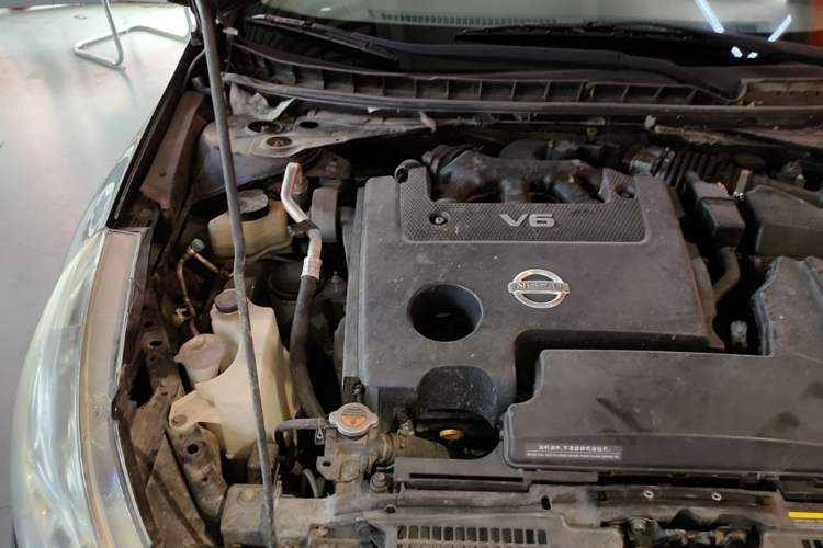 Used Nissan Teana 2008 Duke 2.5L XV Luxury Edition Engine Bay Right