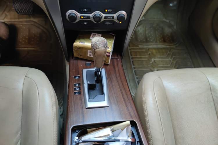 Used Nissan Teana 2008 Duke 2.5L XV Luxury Edition Gear Lever