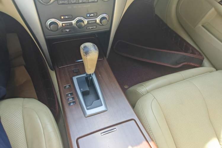 Used Nissan Teana 2008 Duke 2.5L XV Luxury Edition Gear Lever
